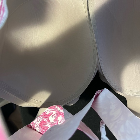 Lululemon Enlite running supportive floral white pink sports bra- 34E - Picture 10 of 11